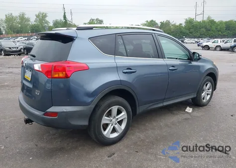 2014 Toyota Rav4 Xle z USA, uszkodzony, nr VIN 2T3WFREV2EW081314